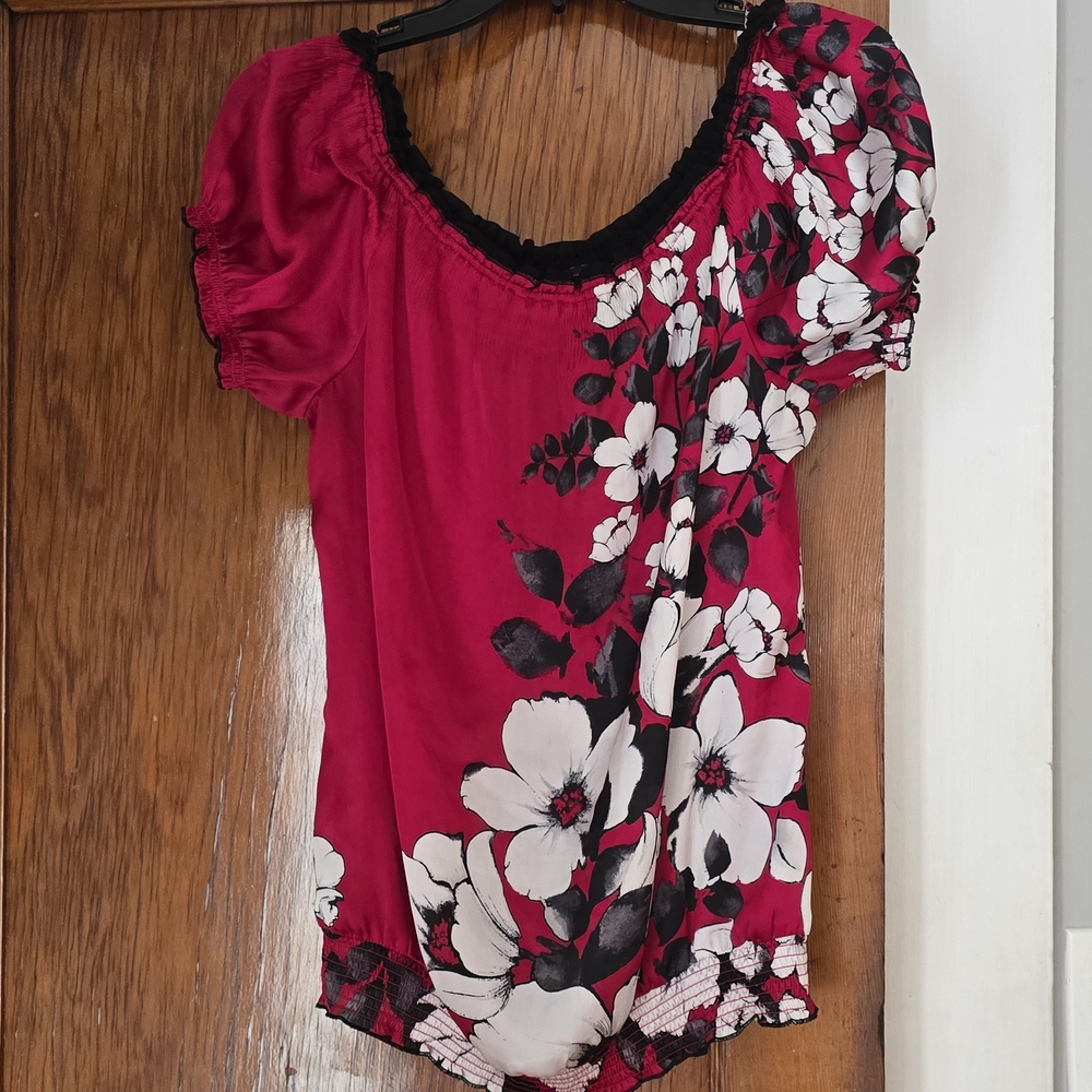 White House Black Market Red Floral Top